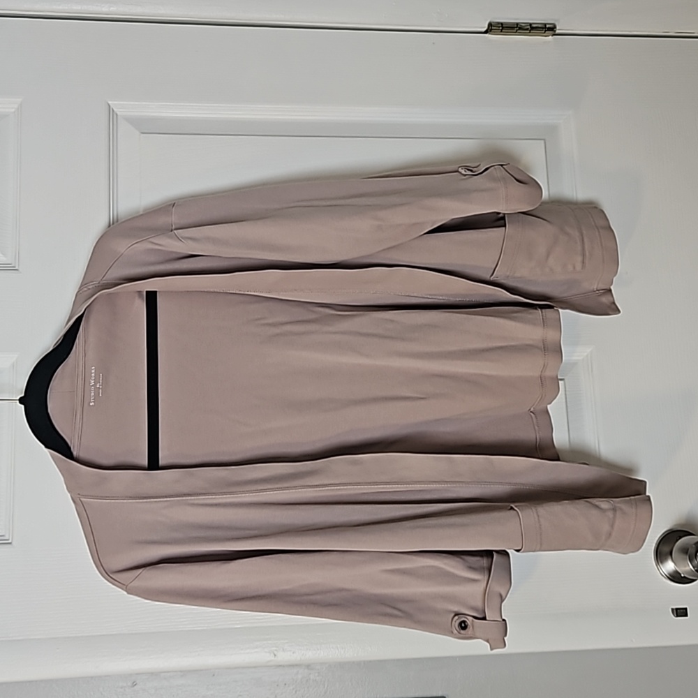 Studio works XL tan lightweight sweater